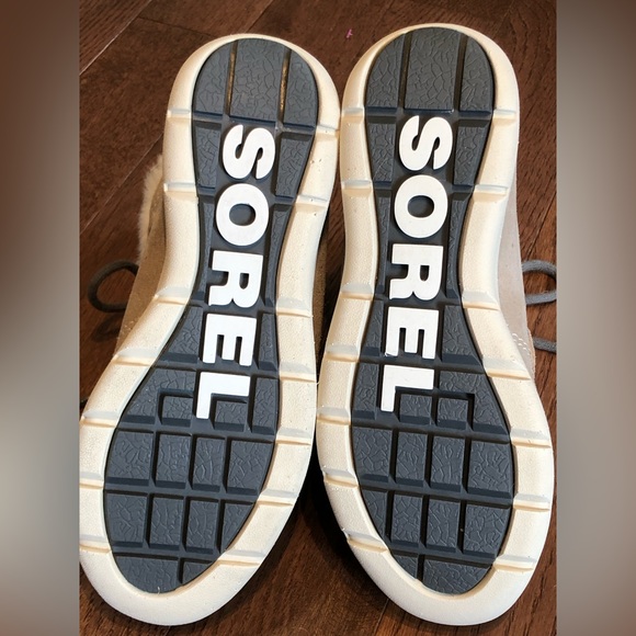 SOREL s6 suede boots Faux fur trim Very warm Only worn a couple times Waterproof - Picture 9 of 9